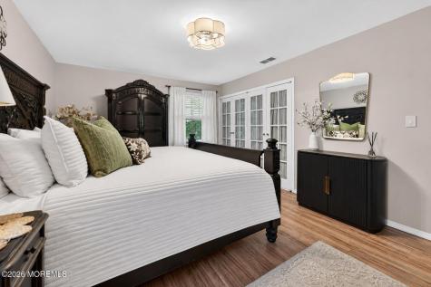 11 Inwood Place Aberdeen NJ 07747