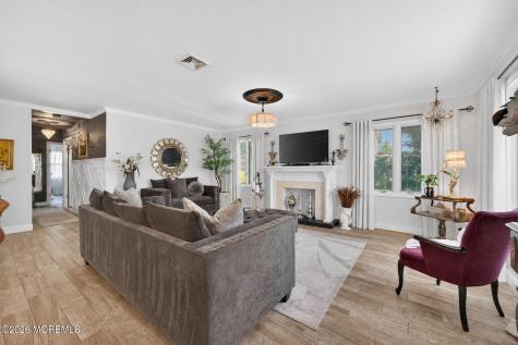 11 Inwood Place Aberdeen NJ 07747