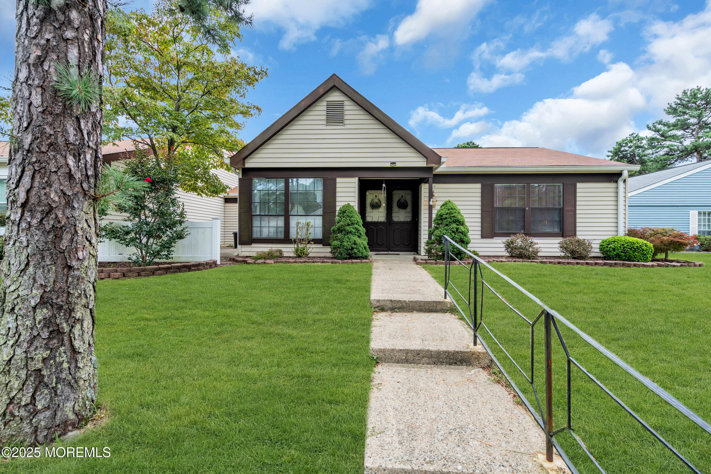 533B Warwick Court Manchester NJ 08759