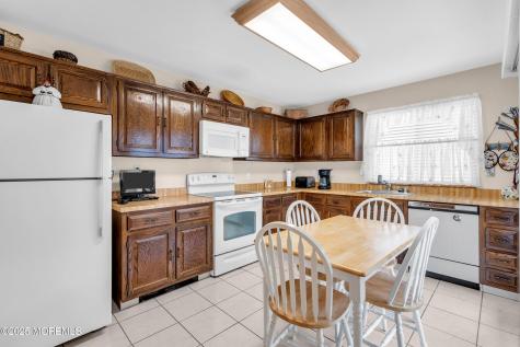 533B Warwick Court Manchester NJ 08759