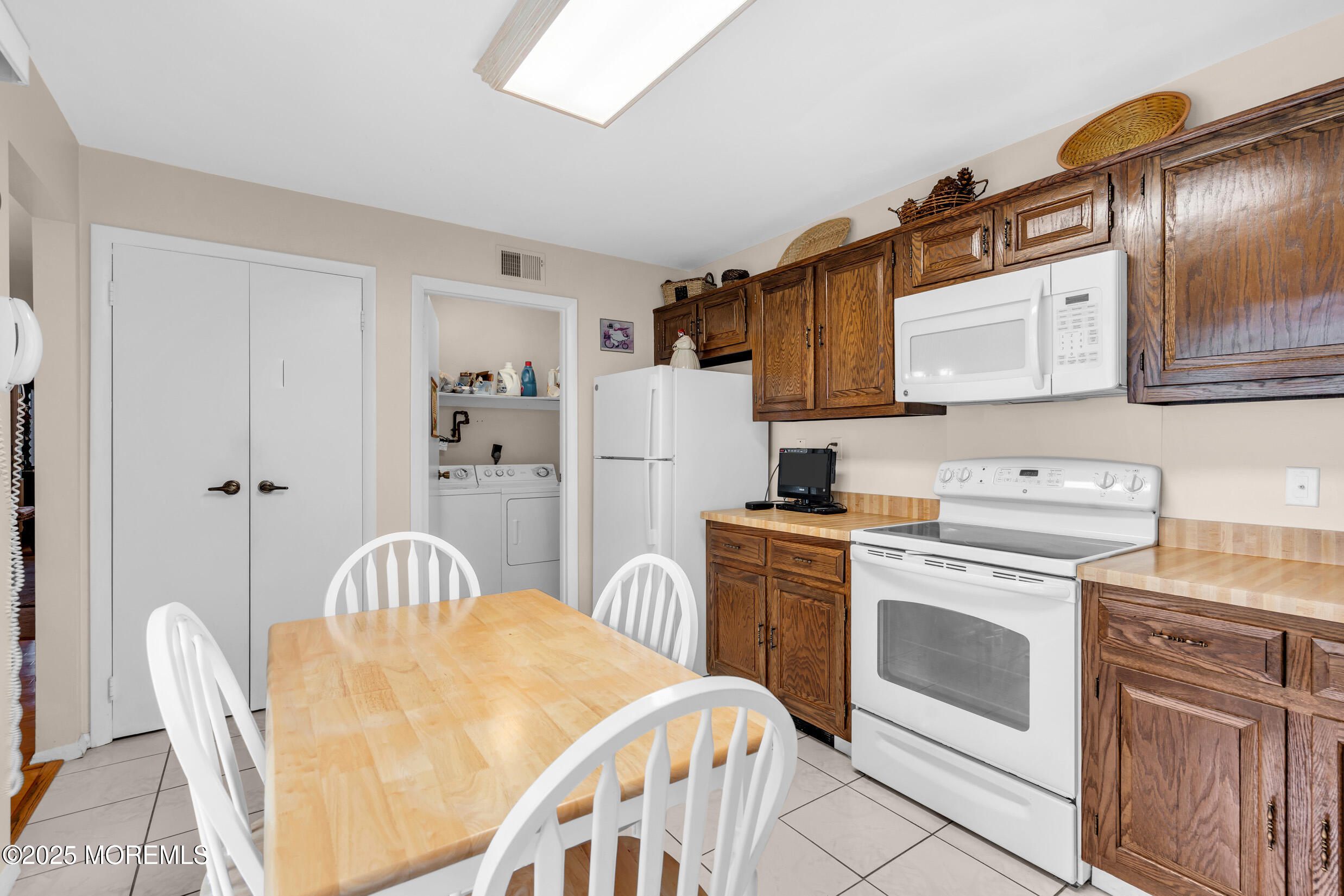 533B Warwick Court Manchester NJ 08759