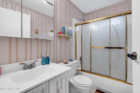 533B Warwick Court Manchester NJ 08759