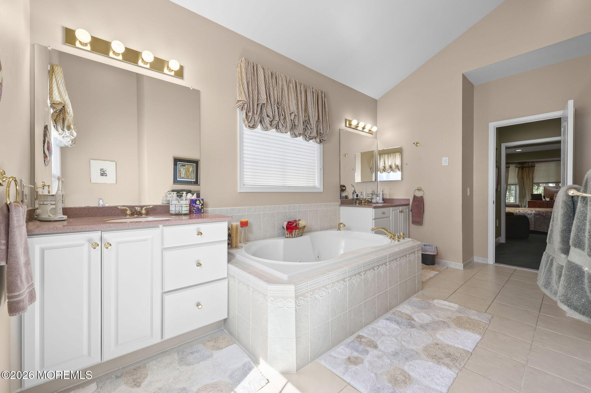 23 W Parsonage Way Manalapan NJ 07726