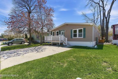 8 Longfellow Road North Brunswick NJ 08902