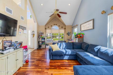 1 Kristen Court Matawan NJ 07747