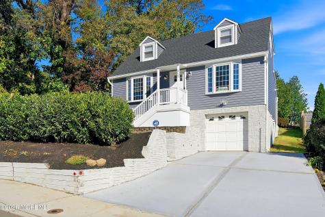 212 Linden Avenue Highlands NJ 07732