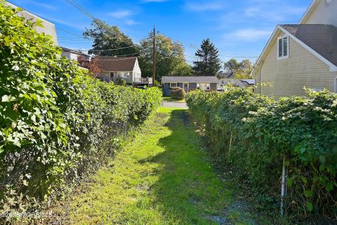 212 Linden Avenue Highlands NJ 07732
