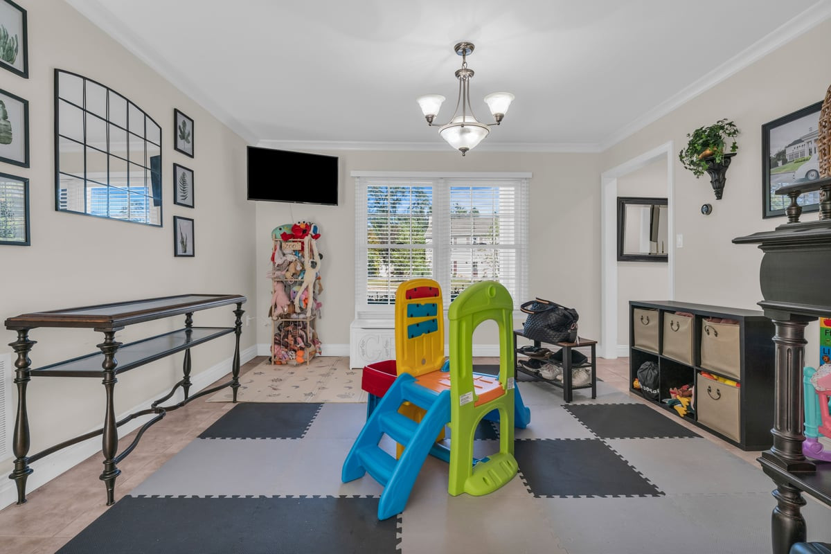 7 Simek Lane Middletown NJ 07758