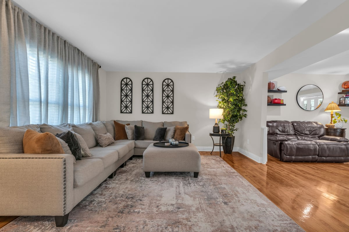 7 Simek Lane Middletown NJ 07758