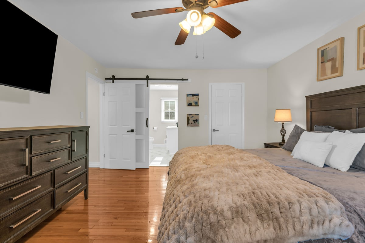 7 Simek Lane Middletown NJ 07758