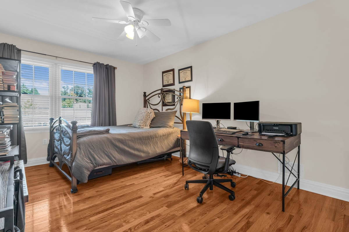 7 Simek Lane Middletown NJ 07758
