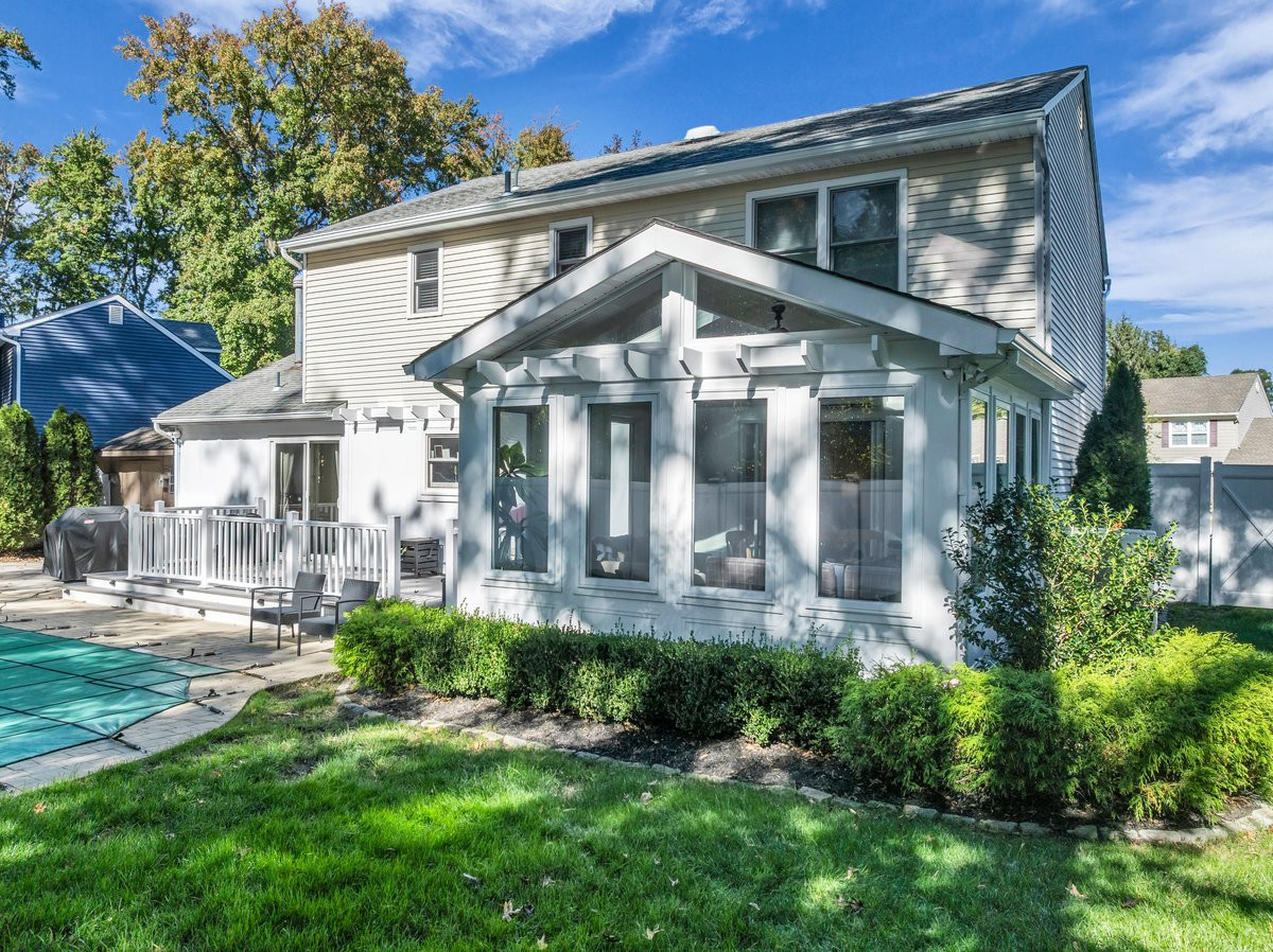7 Simek Lane Middletown NJ 07758