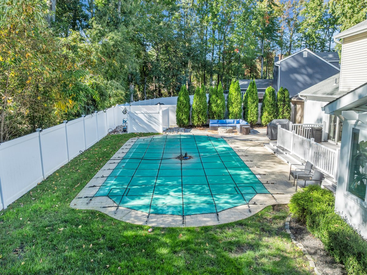 7 Simek Lane Middletown NJ 07758
