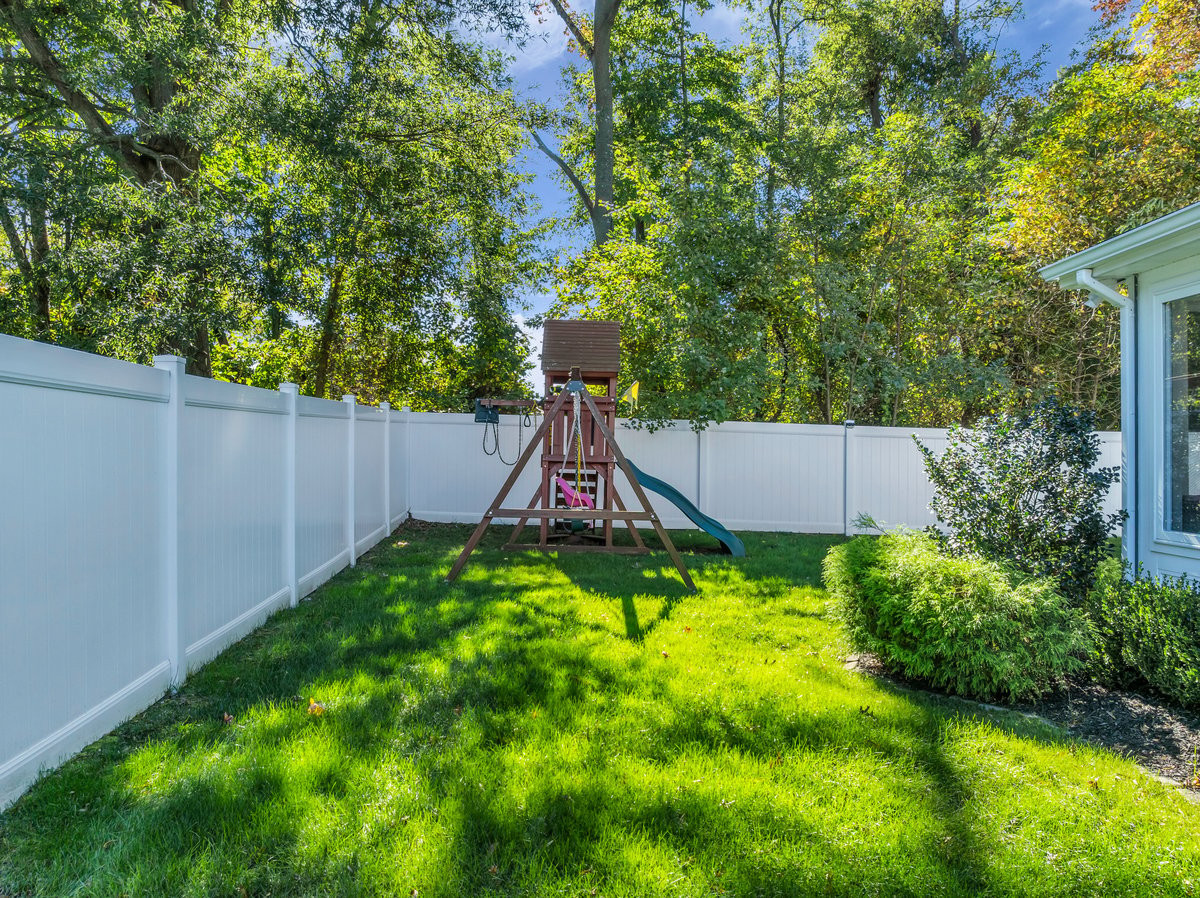 7 Simek Lane Middletown NJ 07758