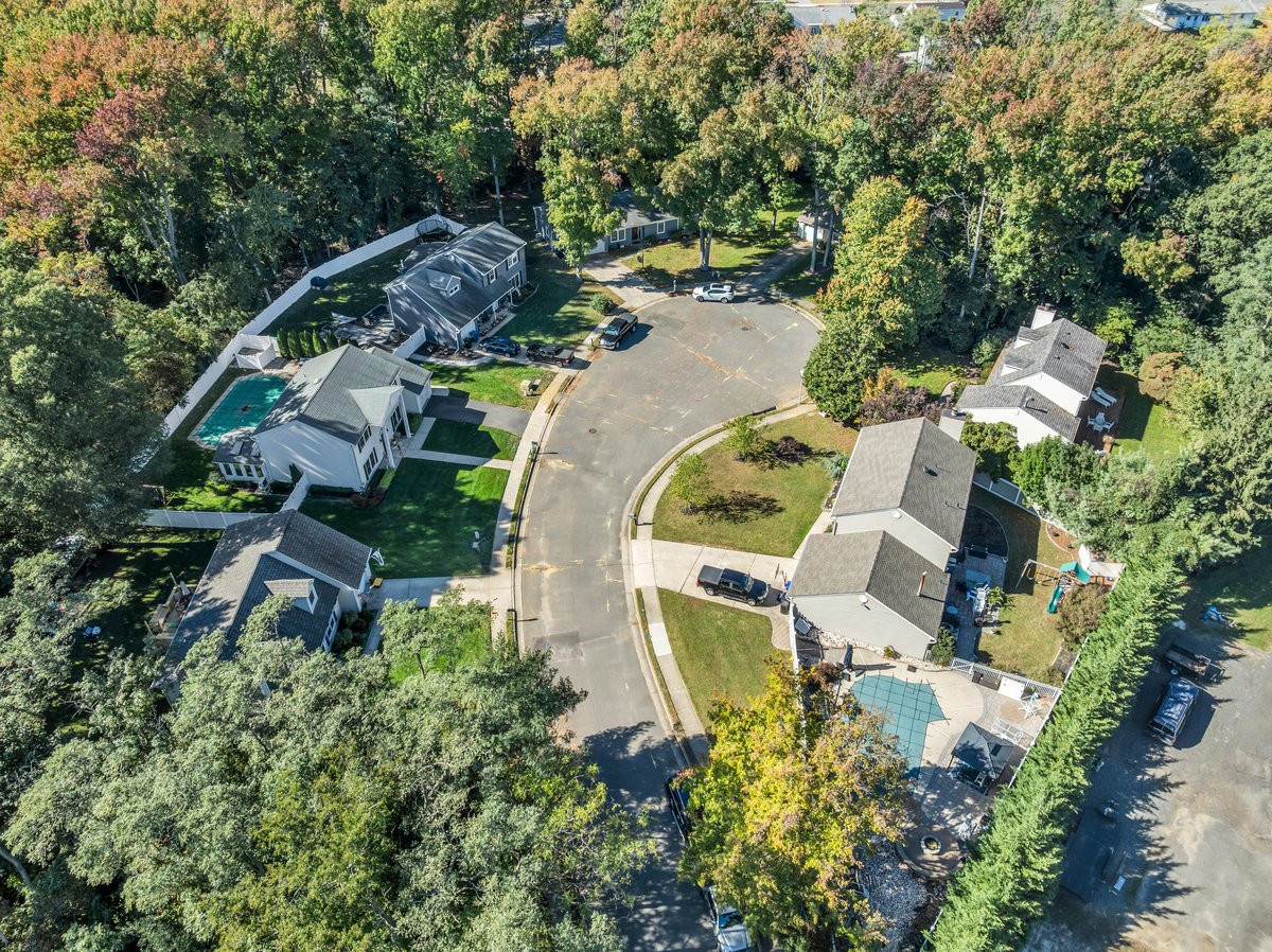 7 Simek Lane Middletown NJ 07758