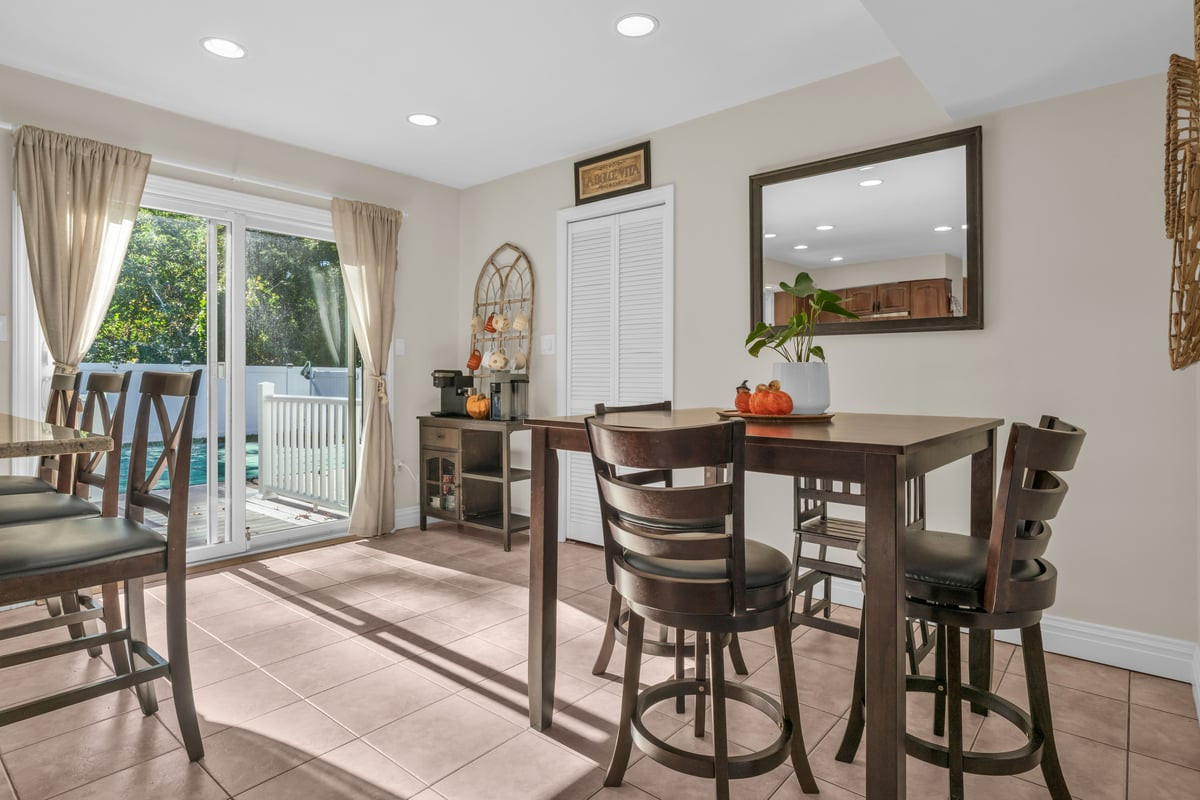 7 Simek Lane Middletown NJ 07758