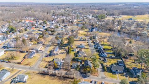 22 Twin Drive New Egypt NJ 08533
