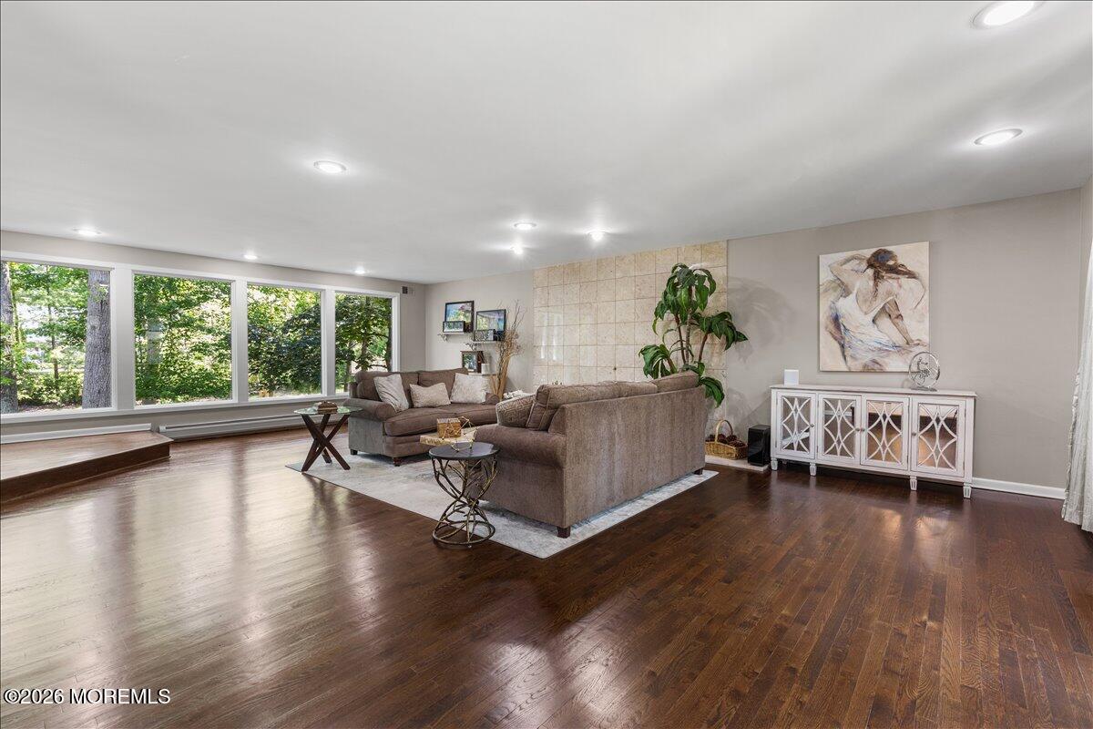 16 Leonard Drive Morganville NJ 07751