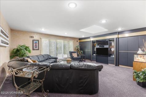 16 Leonard Drive Morganville NJ 07751