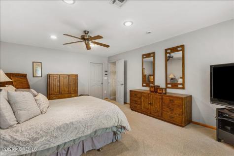 16 Leonard Drive Morganville NJ 07751