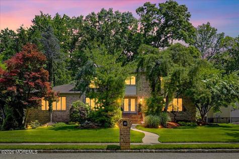 16 Leonard Drive Morganville NJ 07751