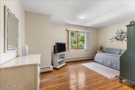 16 Leonard Drive Morganville NJ 07751