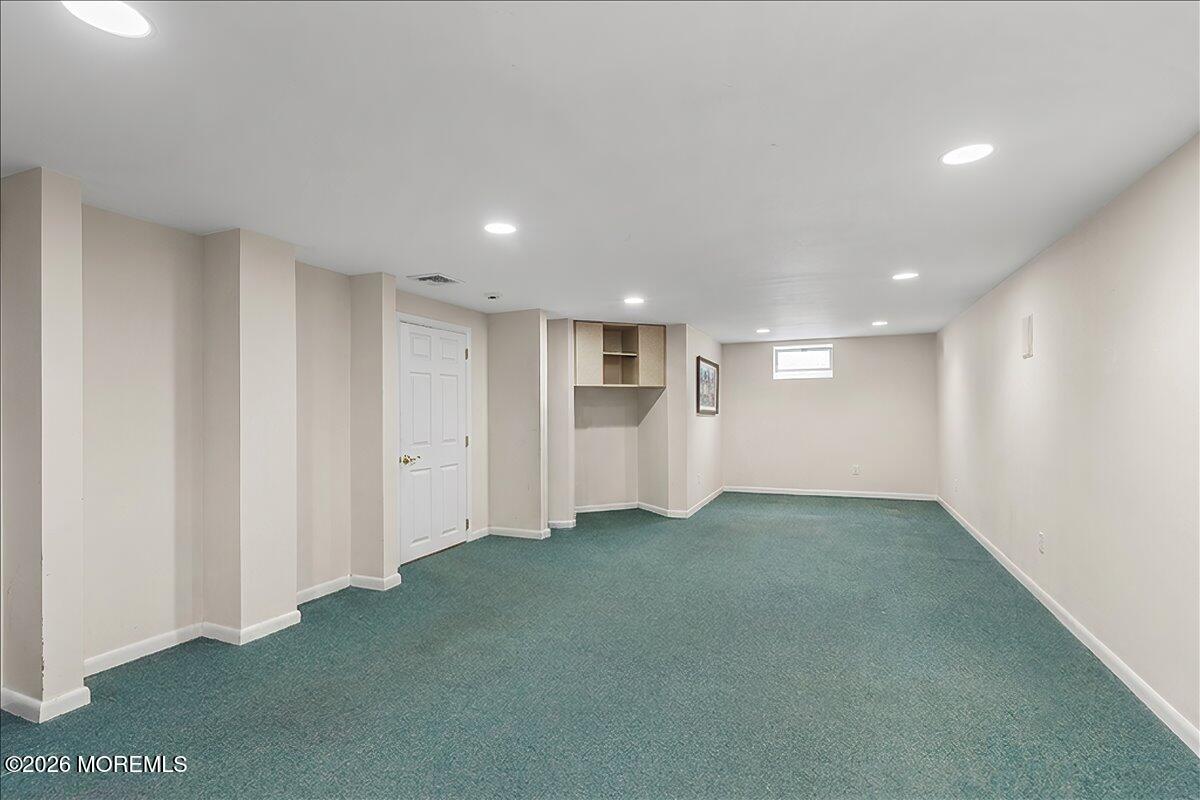 16 Leonard Drive Morganville NJ 07751