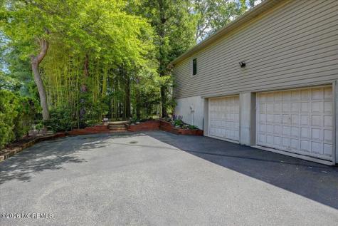 16 Leonard Drive Morganville NJ 07751