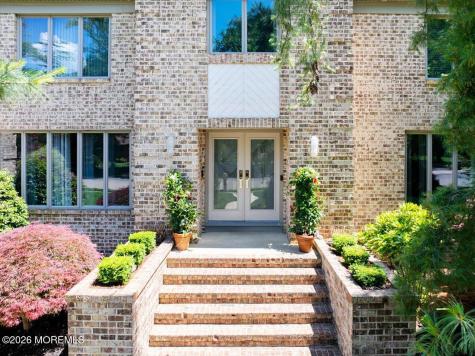 16 Leonard Drive Morganville NJ 07751