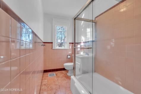 44 W Twin Road Highlands NJ 07732