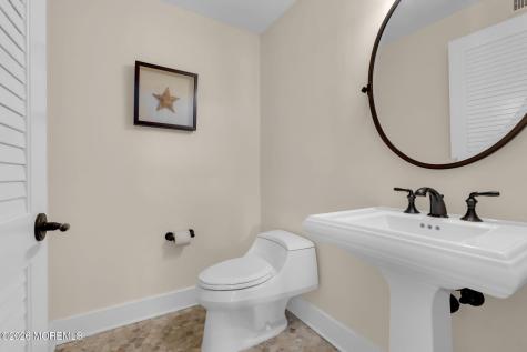 1325 Ocean Avenue Mantoloking NJ 08738