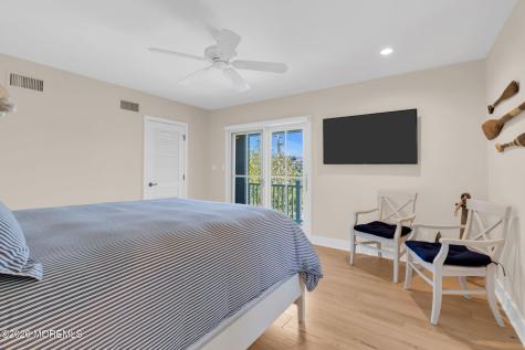1325 Ocean Avenue Mantoloking NJ 08738