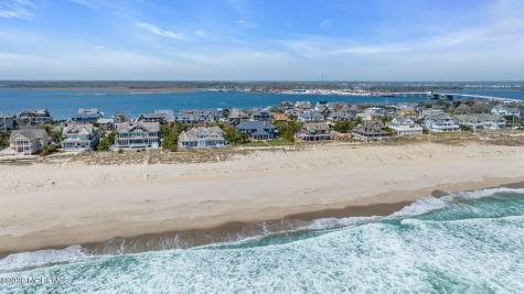 1325 Ocean Avenue Mantoloking NJ 08738