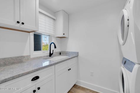 1325 Ocean Avenue Mantoloking NJ 08738