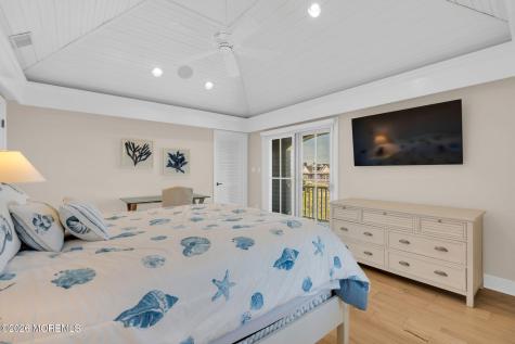 1325 Ocean Avenue Mantoloking NJ 08738