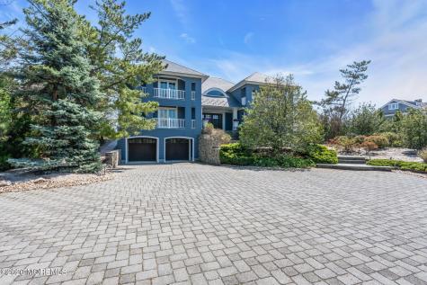 1325 Ocean Avenue Mantoloking NJ 08738