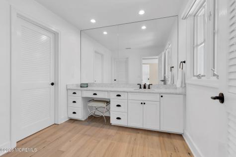 1325 Ocean Avenue Mantoloking NJ 08738