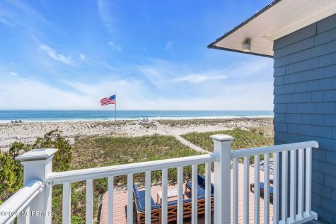 1325 Ocean Avenue Mantoloking NJ 08738