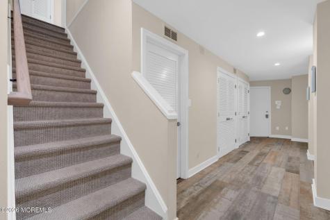 1325 Ocean Avenue Mantoloking NJ 08738