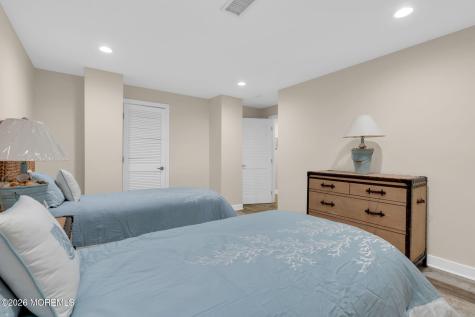 1325 Ocean Avenue Mantoloking NJ 08738