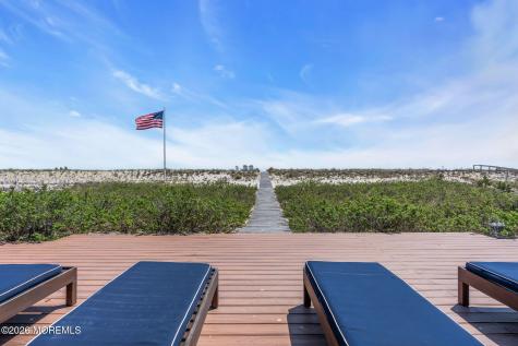 1325 Ocean Avenue Mantoloking NJ 08738