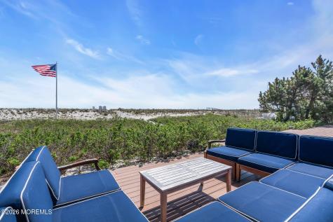1325 Ocean Avenue Mantoloking NJ 08738