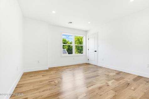 48 Kendall Drive NE Parlin NJ 08859