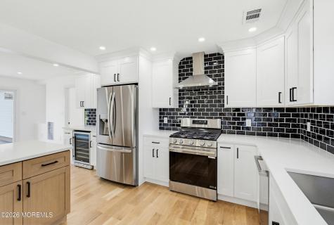 48 Kendall Drive NE Parlin NJ 08859