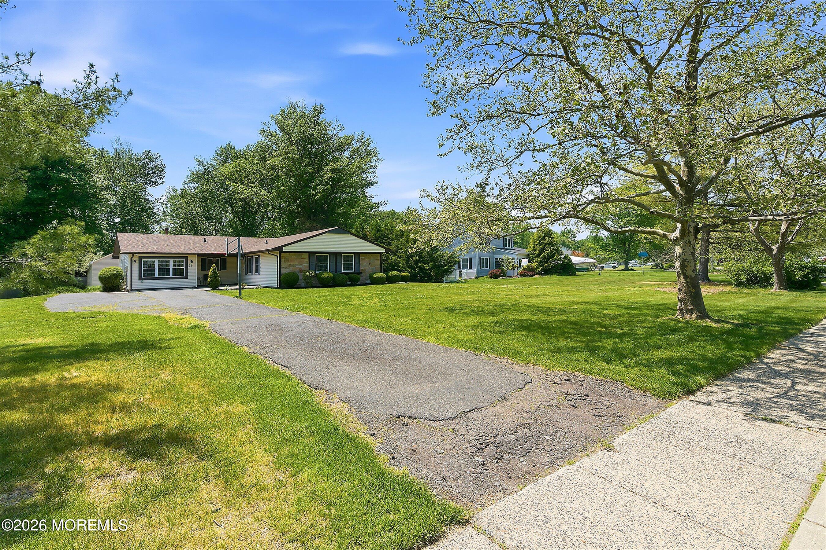 28 Maxwell Lane Manalapan NJ 07726