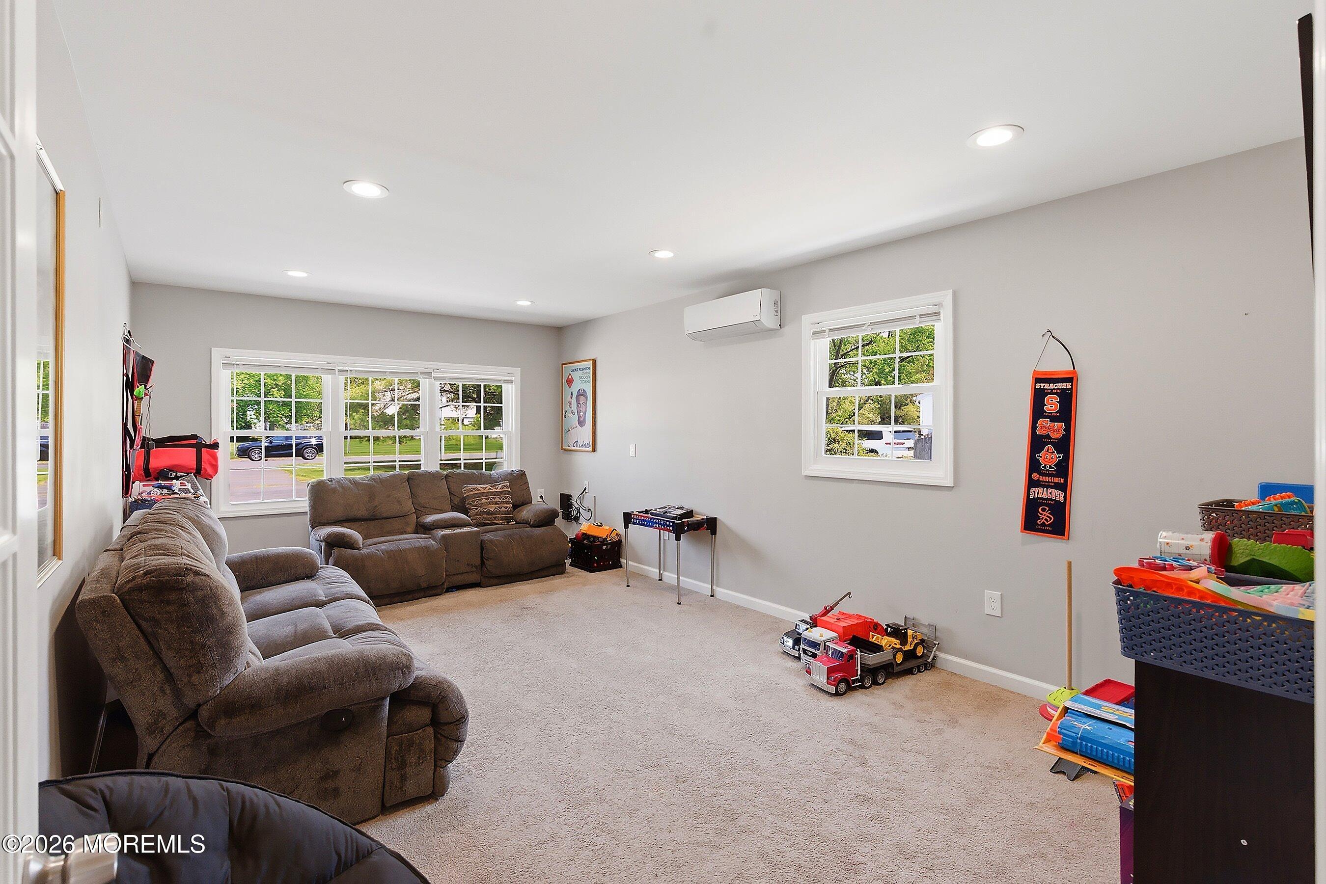 28 Maxwell Lane Manalapan NJ 07726