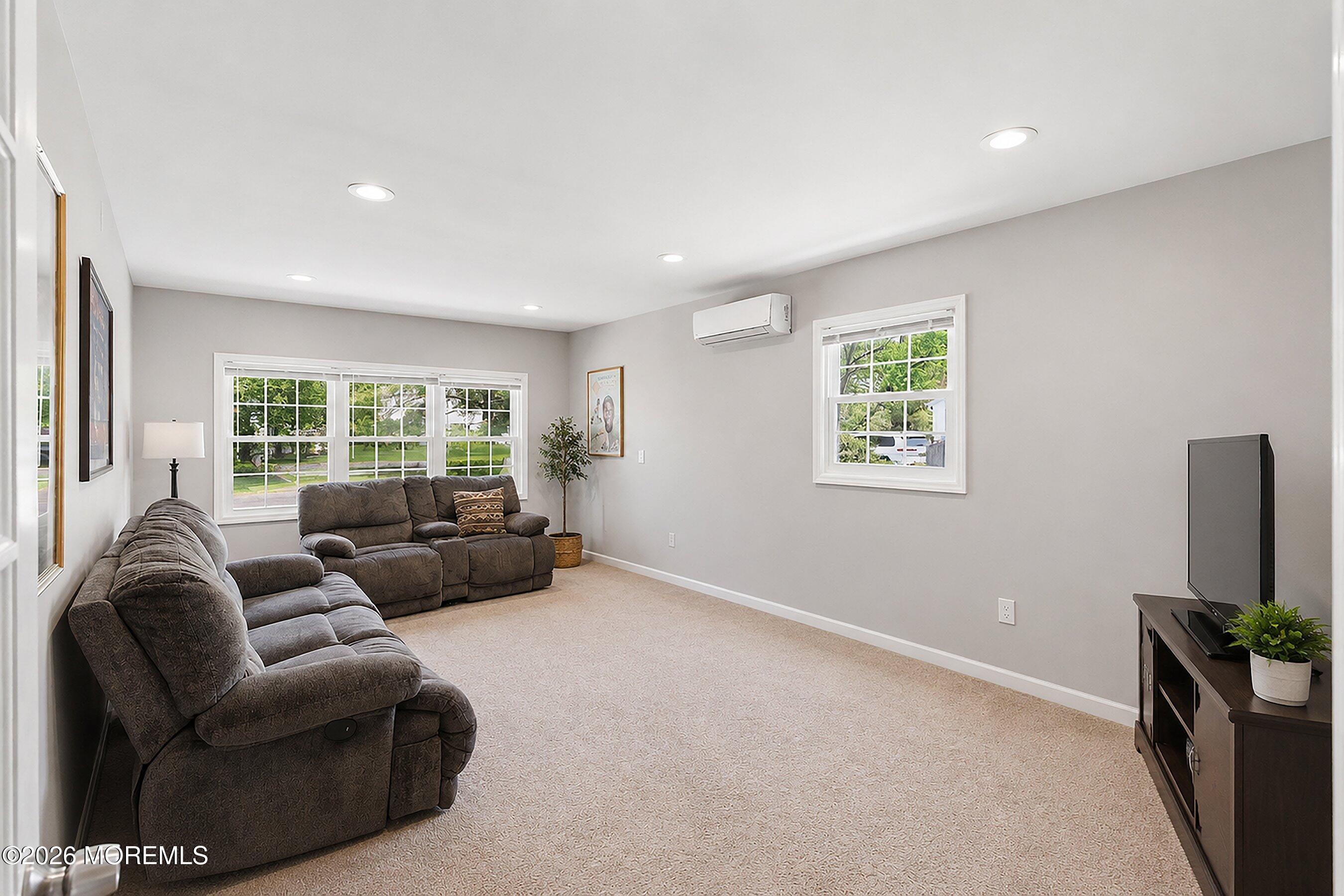 28 Maxwell Lane Manalapan NJ 07726