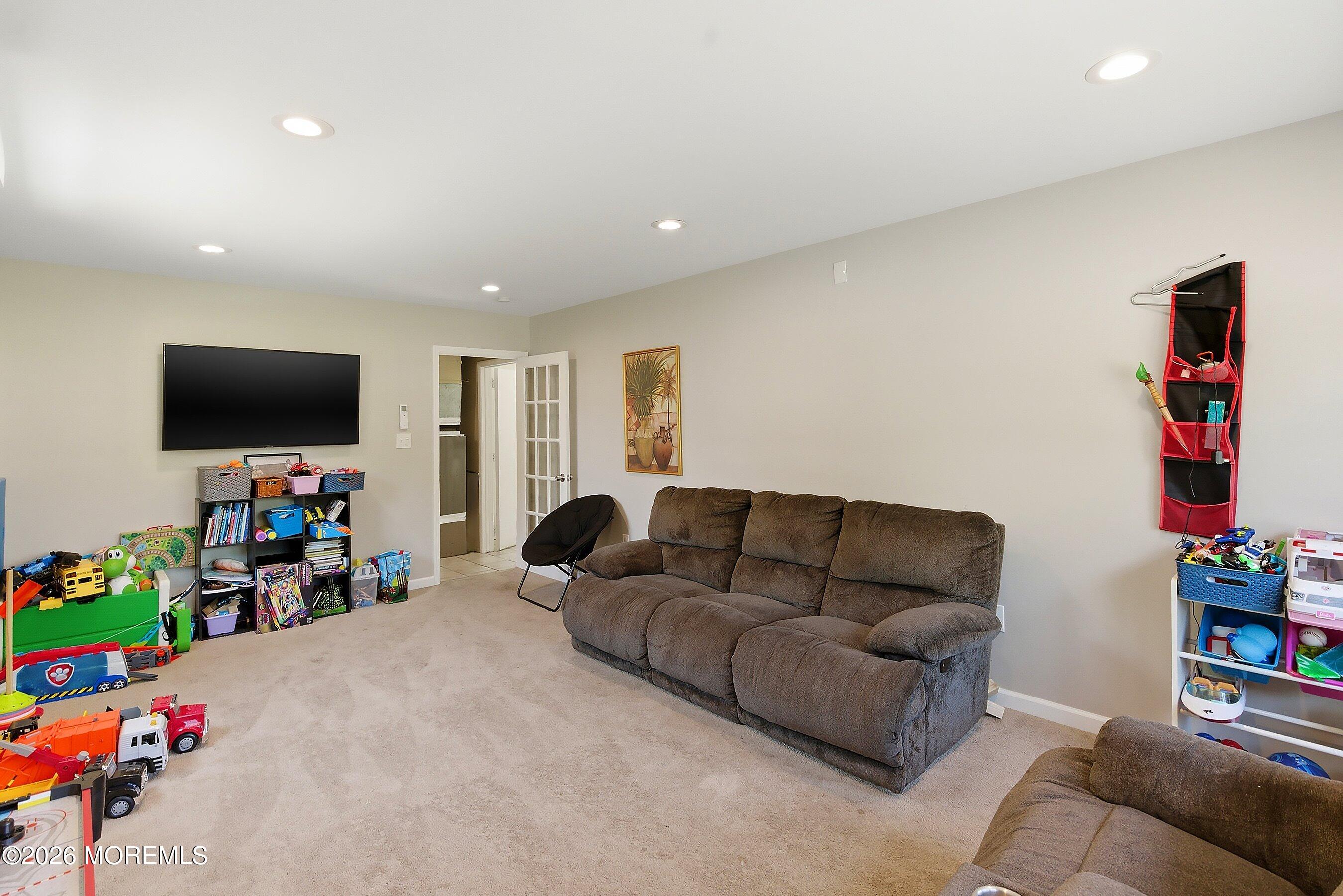 28 Maxwell Lane Manalapan NJ 07726