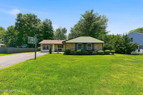 28 Maxwell Lane Manalapan NJ 07726