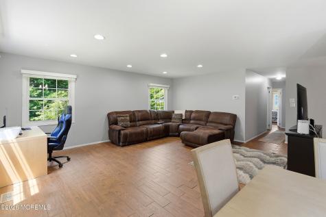 28 Maxwell Lane Manalapan NJ 07726